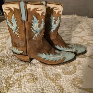 Lucchese classics handmade